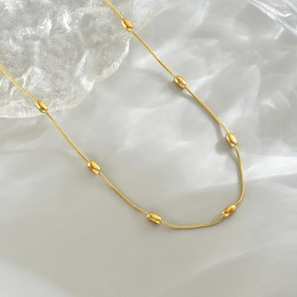 Minimalist Gold Chain Necklace for Women - 18K Plated Adjustable Layered Jewelry - Picture 5 of 7